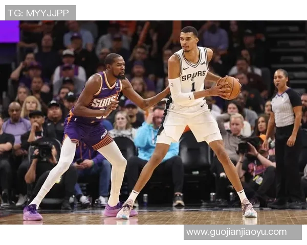 文班亚马新赛季表现惊艳场均数据领跑新秀群体 文班亚马新赛季表现惊艳场均数据领跑新秀群体