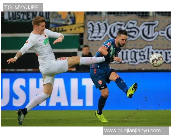 沙尔克与杜塞尔多夫激战正酣谁能在德乙赛场上笑到最后 沙尔克与杜塞尔多夫激战正酣谁能在德乙赛场上笑到最后